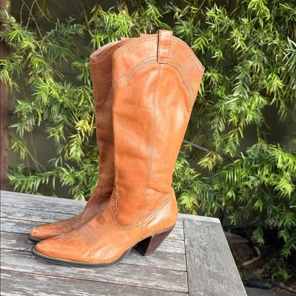 White Mountain Vintage Cowboy Boots - Picture 4 of 8